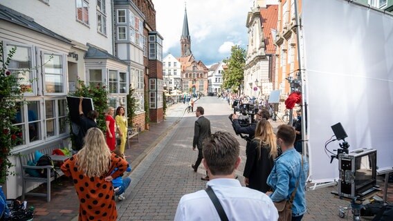In der Altstadt von Lüneburg dreht ein Filmteam die Serie "Rote Rosen". © picture alliance 